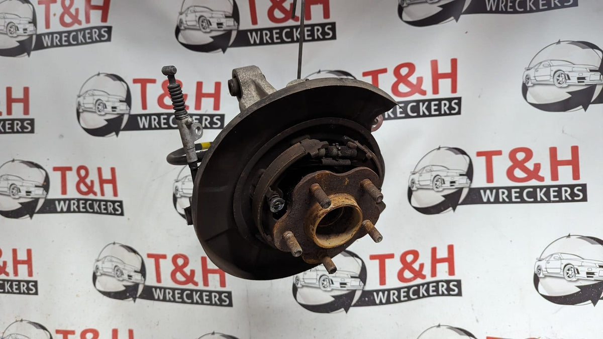 2001-2007 Nissan Skyline V35- Right Rear Hub Assembly
