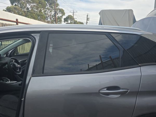 2017 Peugeot 3008 P84 - Left Rear Door Glass