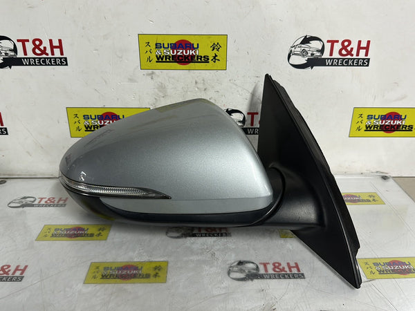 2017-2023 Hyundai i30 PD Right Door Mirror Power Fold Non-Blind Spot Indicator