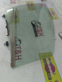 2005 - 2011 Toyota Yaris P90 Right Front Door Glass