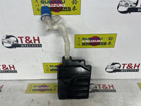 2006 - 2011 Volkswagen Jetta Washer Bottle | Single Washer Pump Type