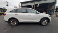 2016 2016 Kia Sorento UM C5W7J561F Radiator