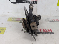 2016 2016 Kia Sorento UM C5W7J561F Left Front Hub Assembly