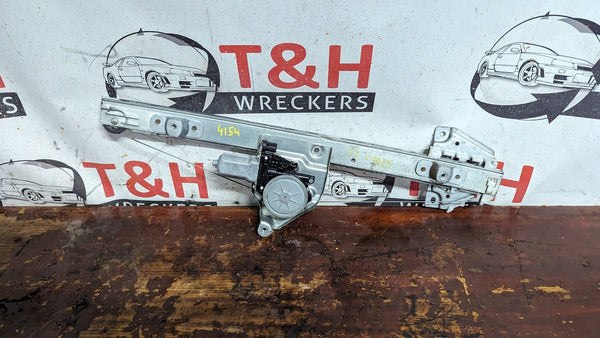 - Right Front Window Regulator/Motor, 2008, Suzuki, Grand Vitara
