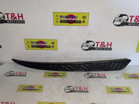 2010 2010 Ford Focus II LV Right Headlight Trim