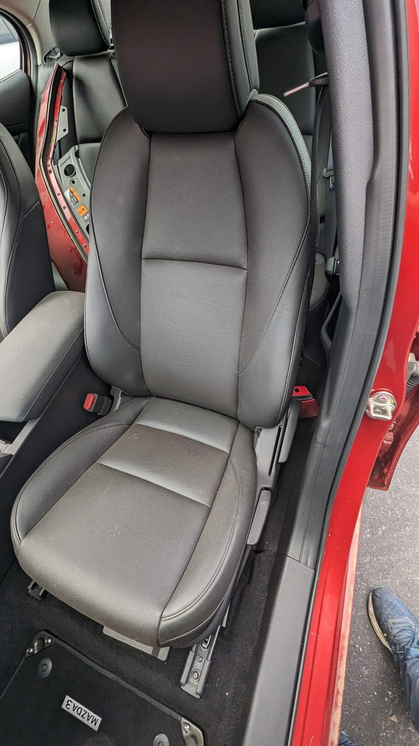 2020 Mazda Mazda3 IV BP JM0BP2S7A01119668 - Left Front Seat