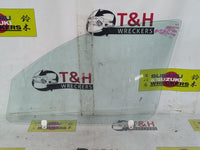 2006 - 2012 Mitsubishi Outlander Right Front Door Glass
