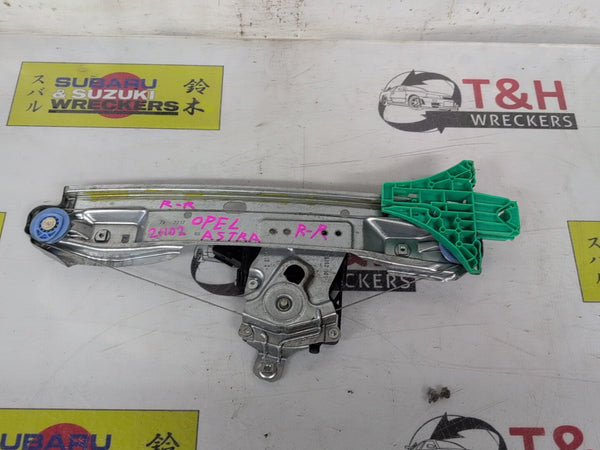 - Right Rear Window Regulator/Motor, 2013, Opel, Astra