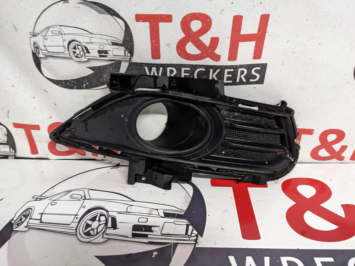 2015-2020 Ford Mondeo MD - Right Fog Light Cover