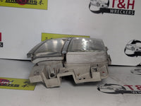 1997 to 2000 - Nissan Elgrand E50 - Right Headlight - Twin Type, Lens# 110-24726