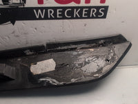2010 2010 Ford Focus II LV Left Headlight Trim