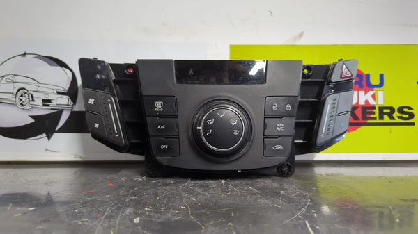 2011-2019 Hyundai i40 VF Active Wagon FWD Heater/AC Controls