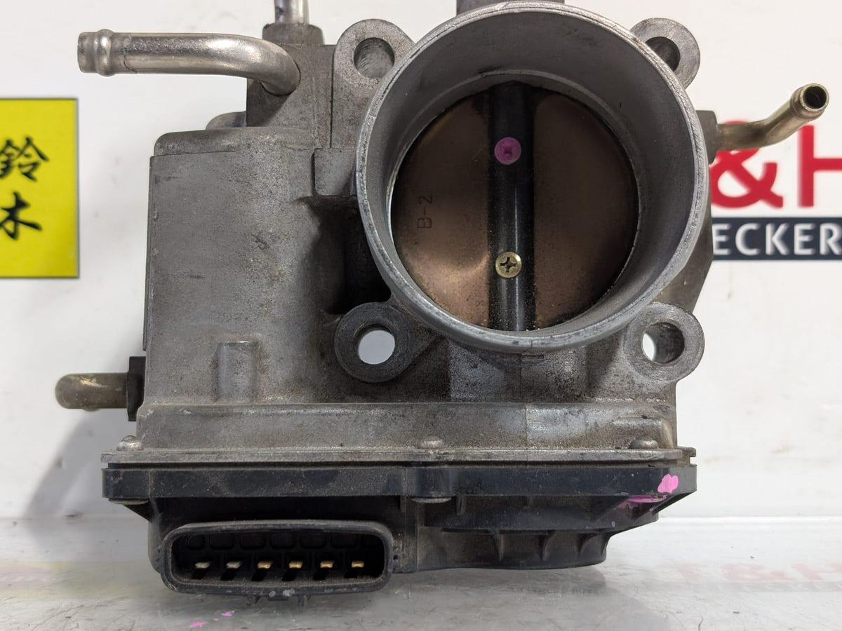 2000-2006 Toyota Estima R30 GX ACR30 - Throttle Body