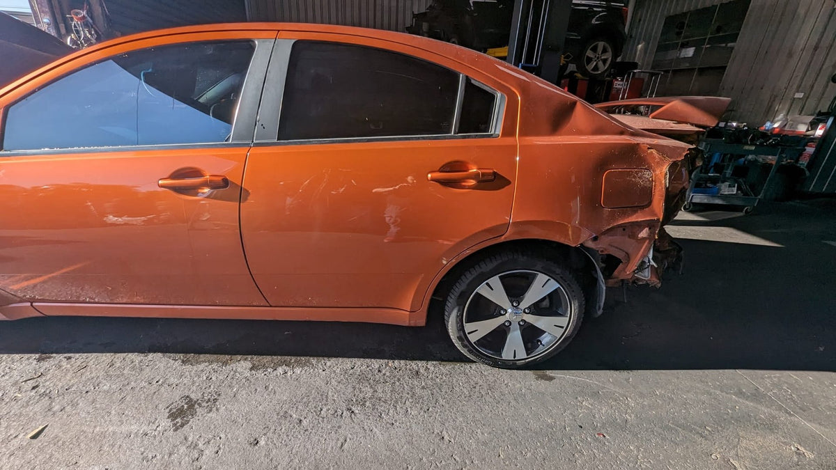 2005-2008 Mitsubishi 380 VRX 6MMDB4V417T024430 - Left Rear Door Glass