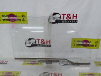 1990 Suzuki Vitara ET - Right Front Door Glass