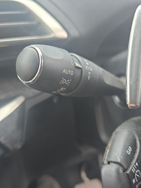 2017 Peugeot 3008 P84 - Indicator Stalk