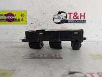 Oct 2001 to Sep 2007 - Nissan X-Trail T30 - Right Front Master Power Window Switch