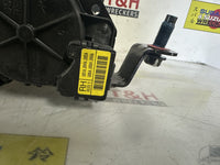 2016 2016 Kia Sorento UM C5W7J561F Right Rear Seat belt