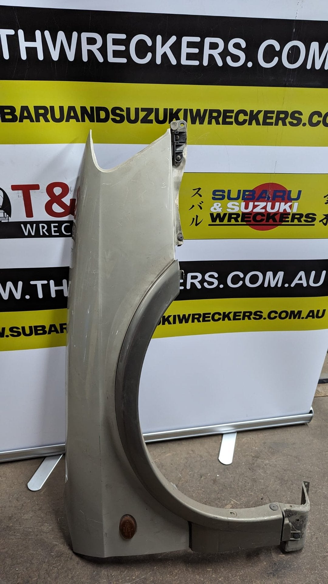 Subaru Outback BH - 1998-2003 - Right Front Guard
