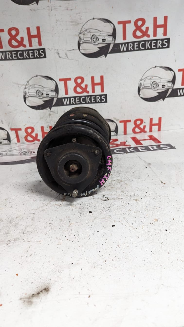 2010 Mitsubishi Outlander - Left Front Strut