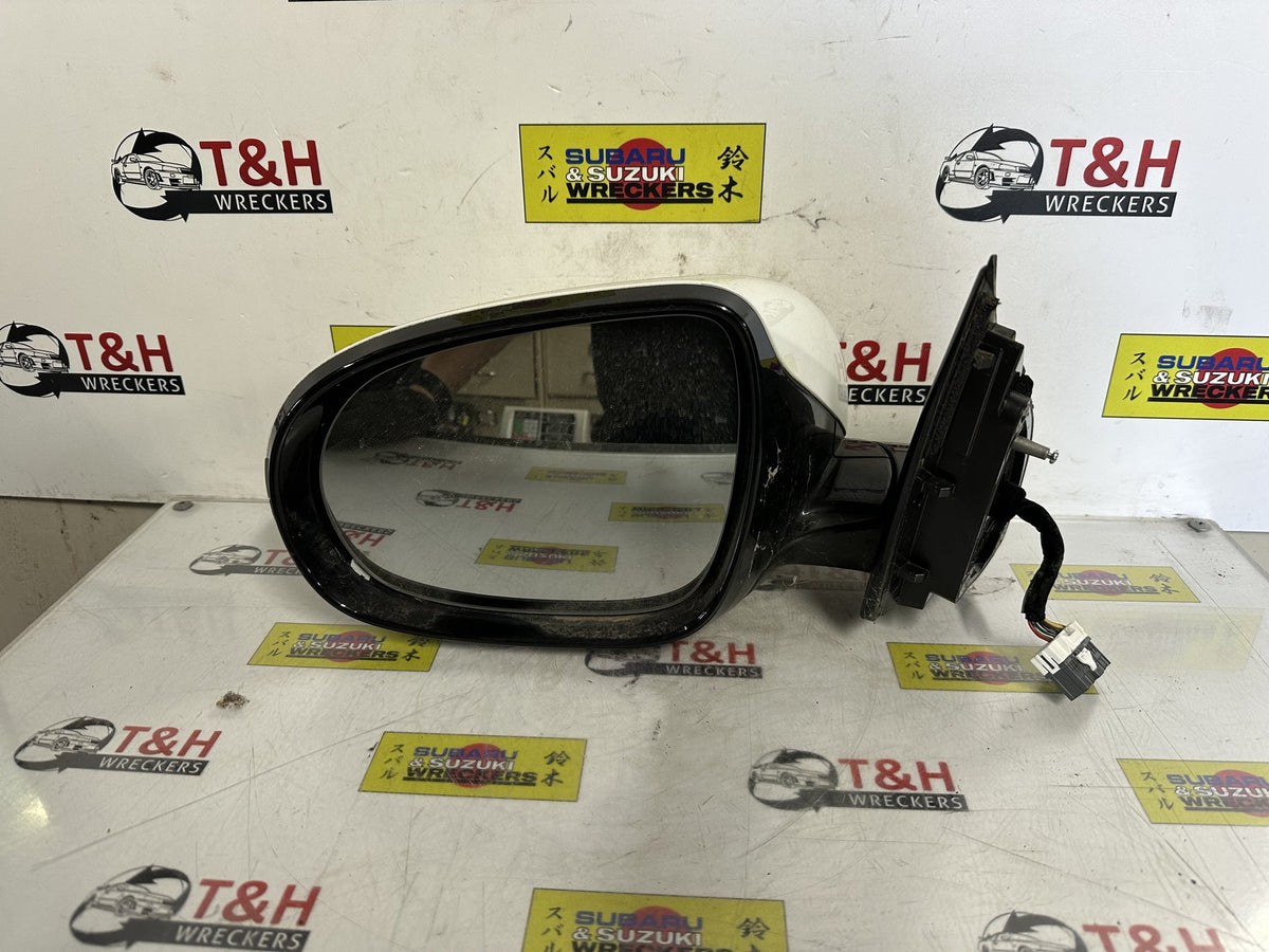 2016 Kia Sorento UM C5W7J561F - Left Door Mirror
