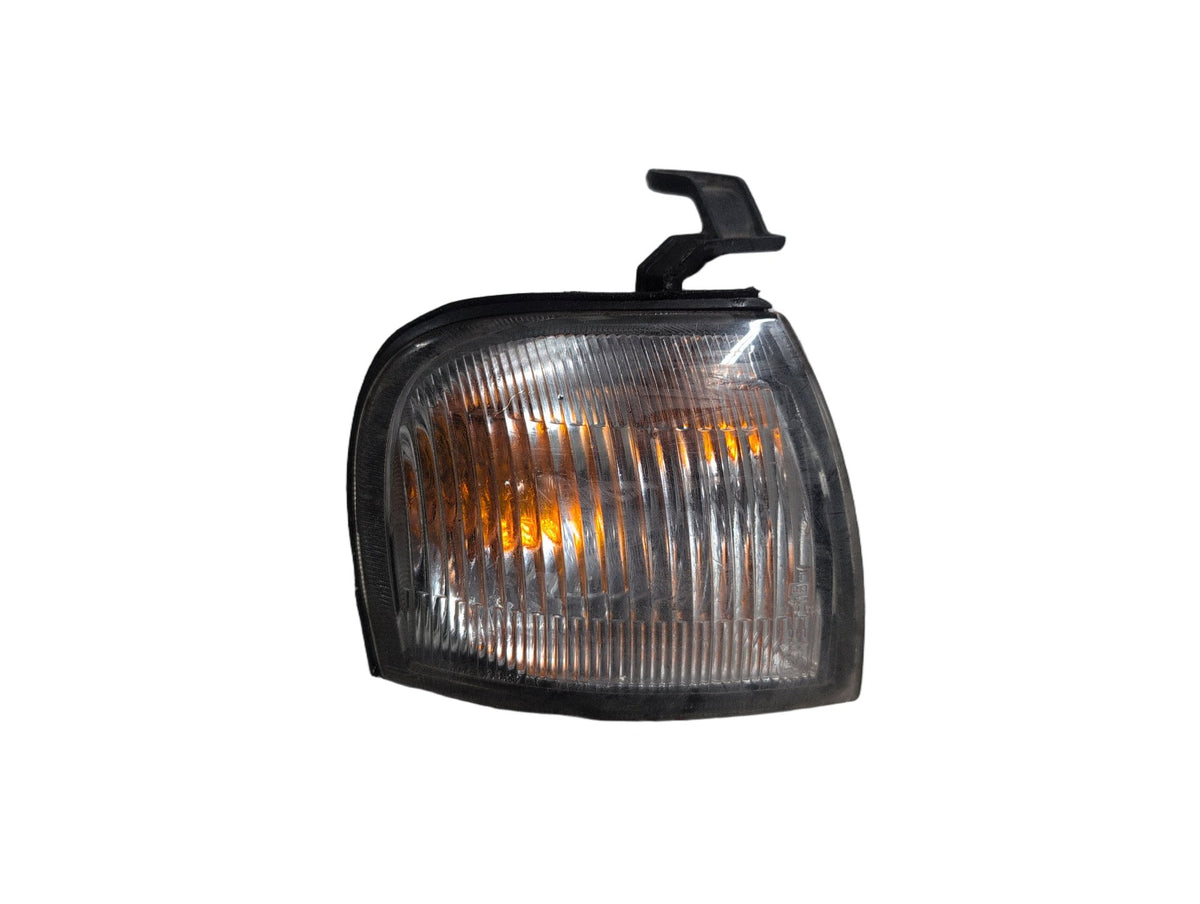 Apr 1995 to Dec 1998 - Suzuki Baleno - Right Indicator/Fog/Side - Corner Light