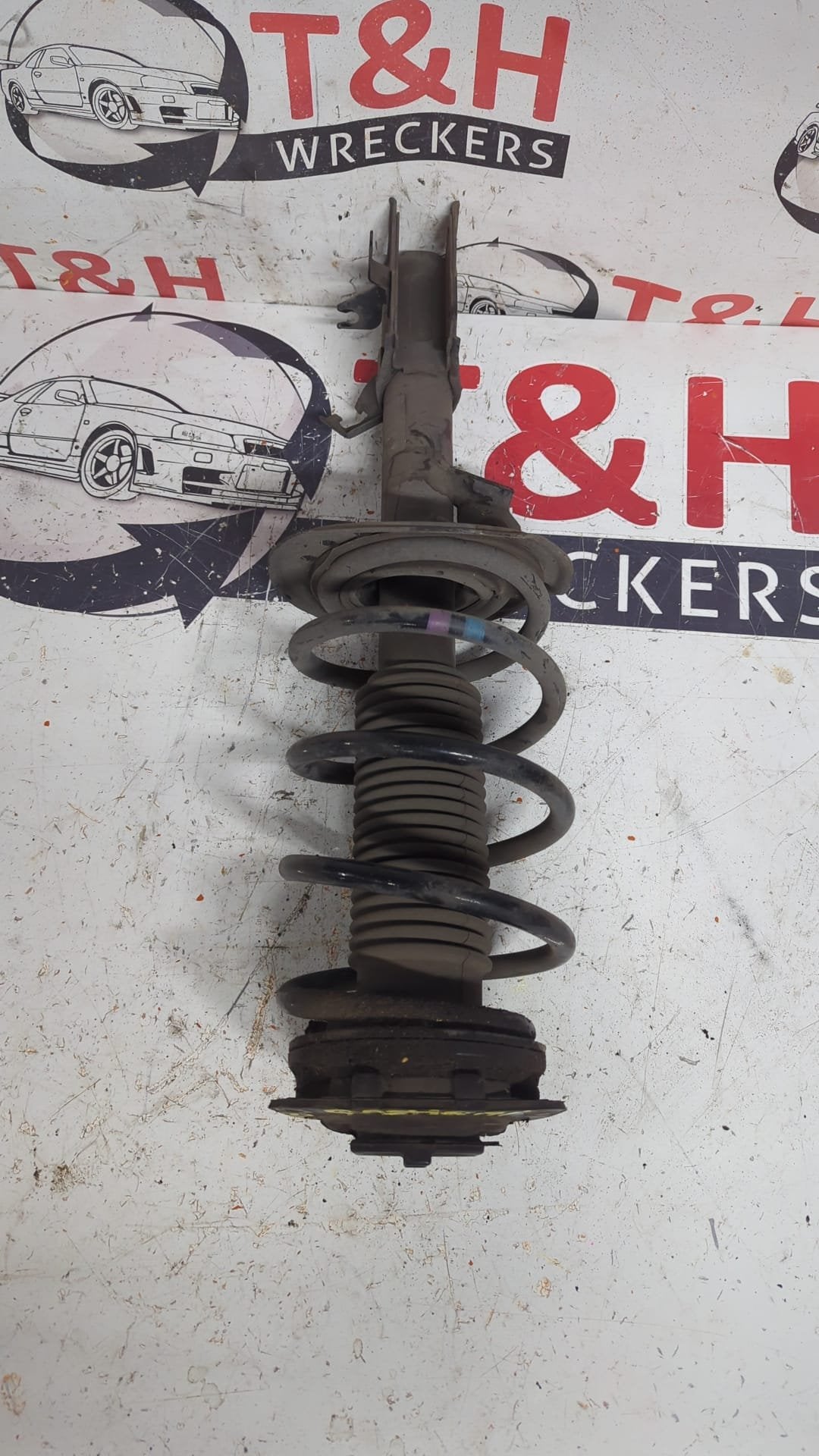 Nissan Qashqai J11 - 2014-2021 - Right Front Strut