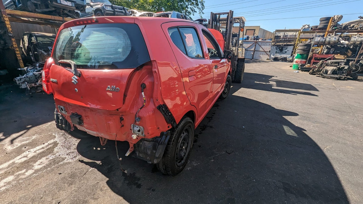 2009-2014 Suzuki Alto - Right Front Door Glass