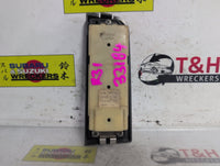 Aug 1985 to May 1990 - Nissan Skyline R31 - Power Window Switch