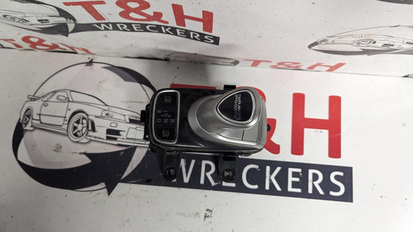 Gear Stick/Shifter, 2018, Mitsubishi, Outlander