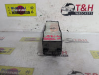 Oct 2001 to Sep 2007 - Nissan X-Trail T30 - Right Front Master Power Window Switch